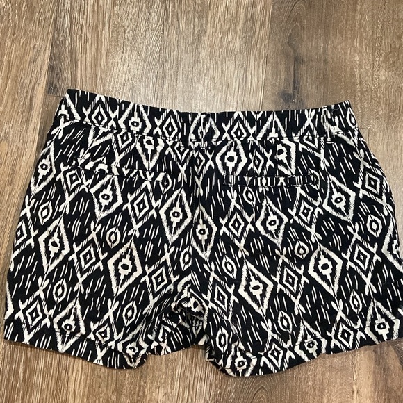 Old Navy Shorts - Picture 6 of 8